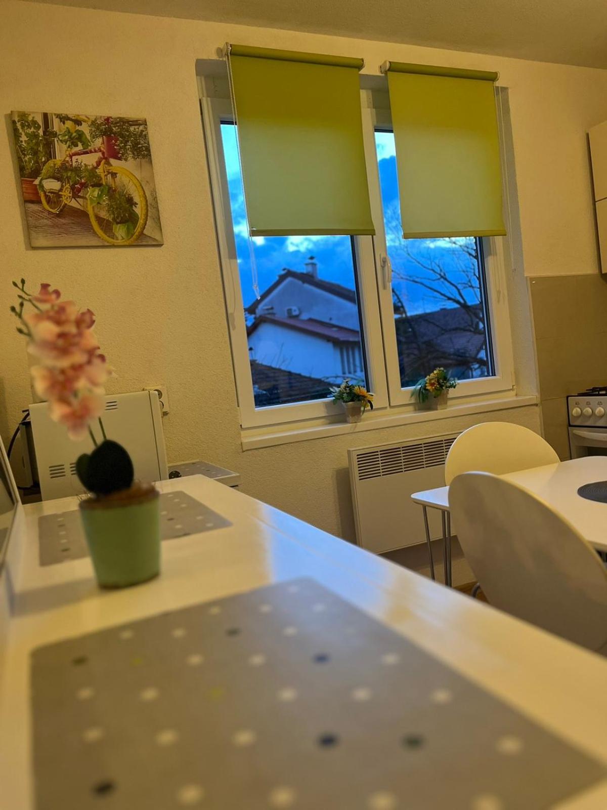 Lovely Apartment In Old Town 400M From City Center Sebilj SJJ Exterior foto
